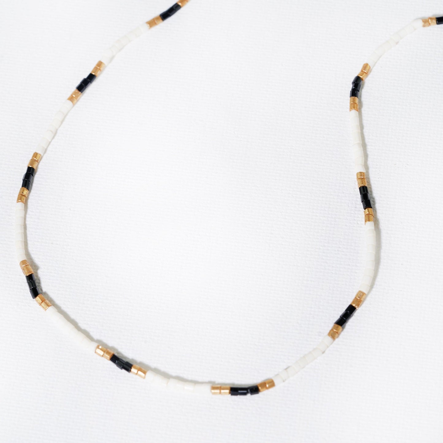 Everly Necklace - Black & White